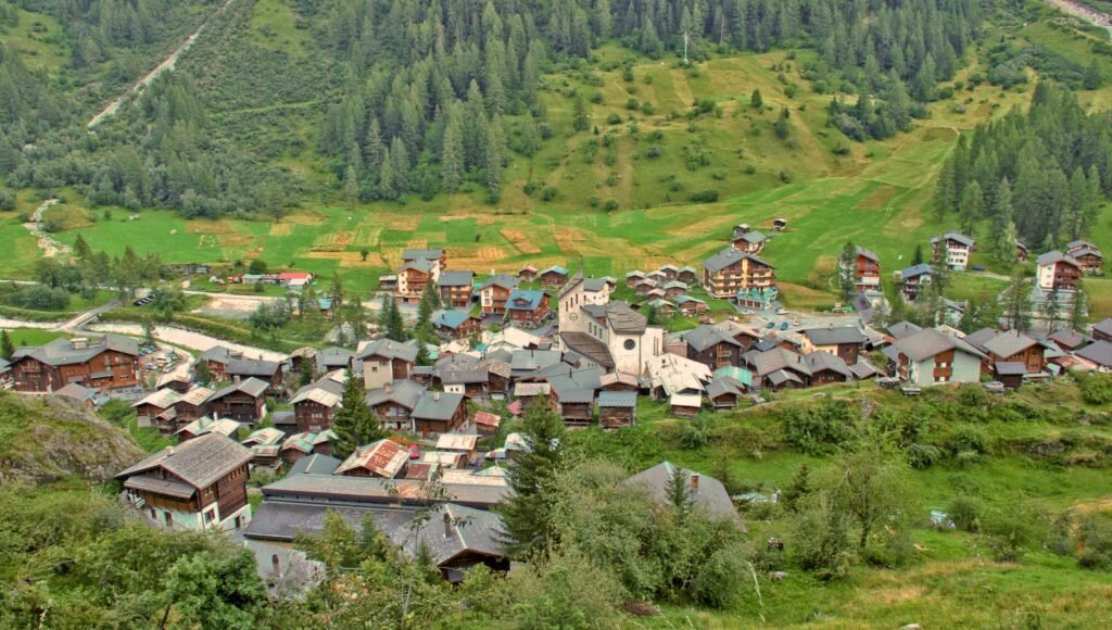 imageye___-_blatten_-komprimiert-wikimedia-commons